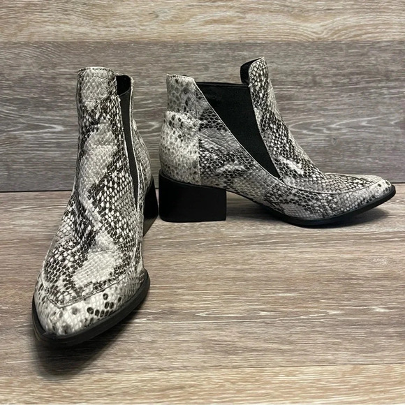 Sol‎ Sana Rico Ankle Bootie Faux Snake Skin Heel Boots Size 6.5 - Picture 1 of 15